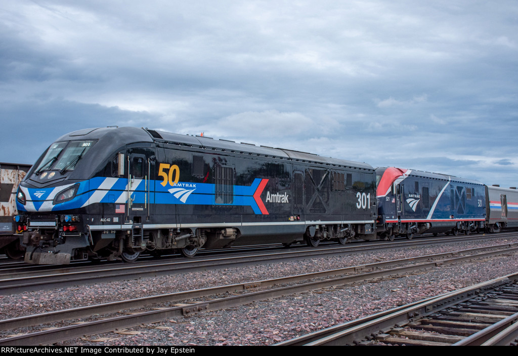 AMTK 301 leads the westbound Builder out of Shelby